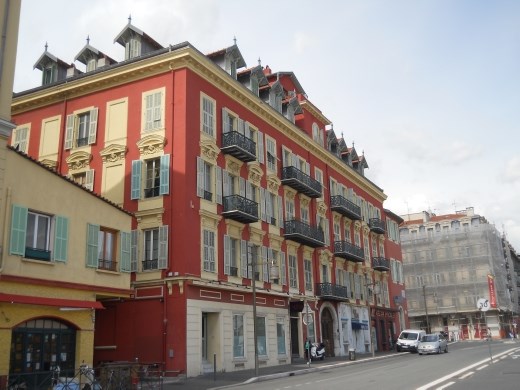 Building near Nice's Port