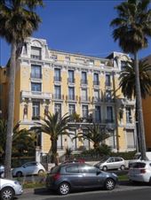 Building across the Promenade des Anglais in Nice: by james_tesol_teacher, Views[196]