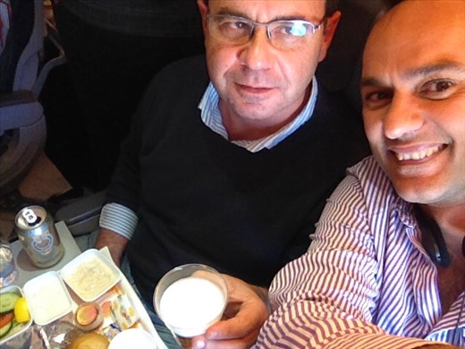 Primera comida India ya en el avion