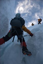 Gradual Movement to pass the most danger place in Everest South Side route : by janatanginting, Views[1619]