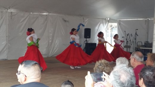 Pioneer Craft Day - Folklorico Dancers