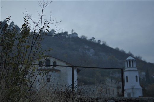 Now you see the old ruined parts of a place once called Metoh. It was used for a shelter by the traveling monks who stopped by to visit the town,because of the numerous churches(15) , chapels (58) in it and 5 monasteries around.This is why the town is also known as The Small Jerusalem.