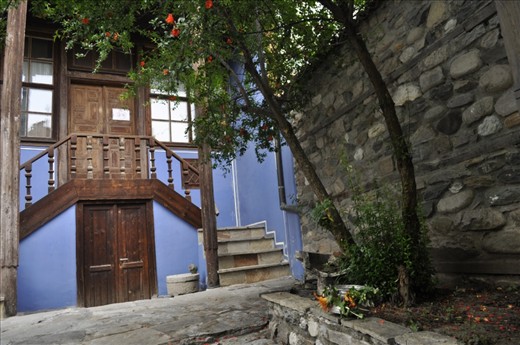 When we talk about an ancient town we should mention the customs and there`s one in this town it happens only here. This is the beginning of a ritual where small girls between the age of 3 to 5 should put in a pot with water some of their jeweleries. They need to stay in the pot under a green tree all night and in the morning the girls take their jeweleries attached with charms of luck.