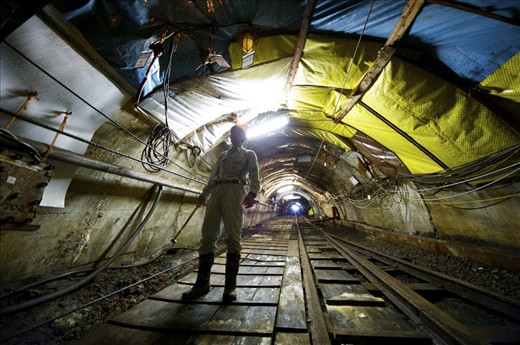 Due to a tragic mine accident that took place in Ikeshima 10 years ago most people were forced to leave the island due to dangerous levels of pollution. The population went from thousands of people to 300 people. This mine worker recounted the painful memories of evacuating 10 years ago during the disaster. 