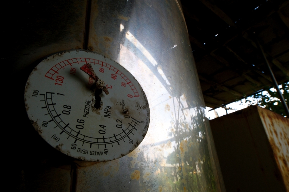 Ikeshima is an island in the south of Japan that used to be known for its active and prosperous coal mine. Due to a tragic mine accident 10 years ago most people were forced to leave the island due to dangerous levels of pollution. This thermometer symbolizes a sense of chaos as it was hanging from a shed. 

