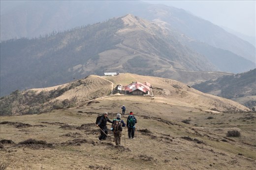 Our mission was a story of grand success.We climb down to Phalut in the next day