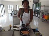 I'm cooking the fish for the first time at the cooking class in Cozumel: by jeaneats, Views[351]