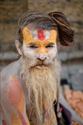 Sadhu, Pashupatinath temple: Sadhus are holy men in Nepal, who have vowed to give up material attachments and have chosen to live a life on the edges of society in order to focus on their own spiritual practice, surviving on donations from people. : by jefffen, Views[911]