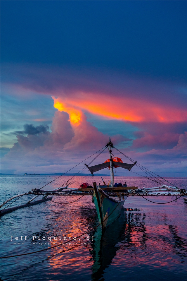 A boat waiting to bring tourists for Island hopping in Davao City. 