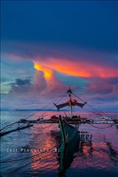 A boat waiting to bring tourists for Island hopping in Davao City. : by jeffpsj, Views[484]