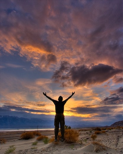 Spectacular sunset on the way to Death Valley