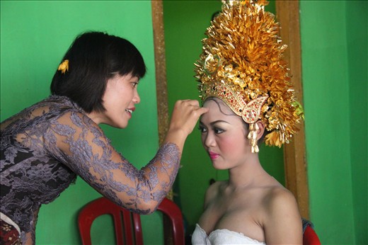 Wedding nerves are universal