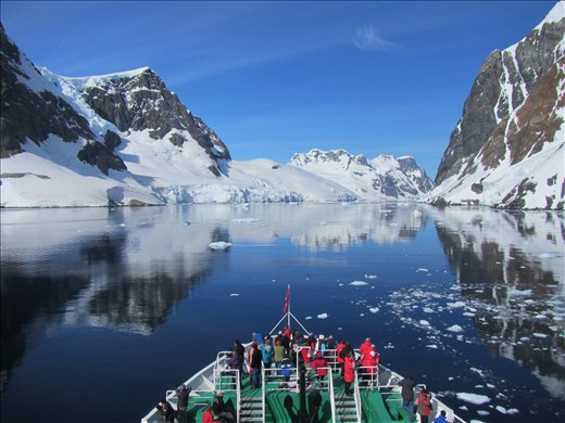 cruising along the lemaire channel