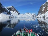 cruising along the lemaire channel: by jess_dan, Views[2710]