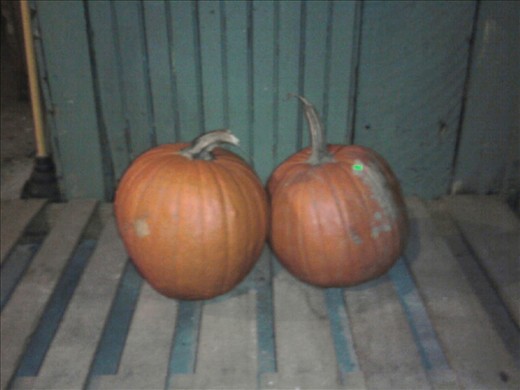 Midnight Pumpkins  - Ari and Me in Clapham come 12am

From http://gravediggerslocal.blogspot.co.uk/2010_10_01_archive.html