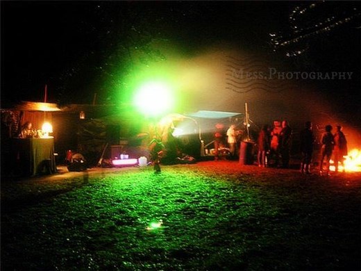 Enter into the state of mind of the hippy life.