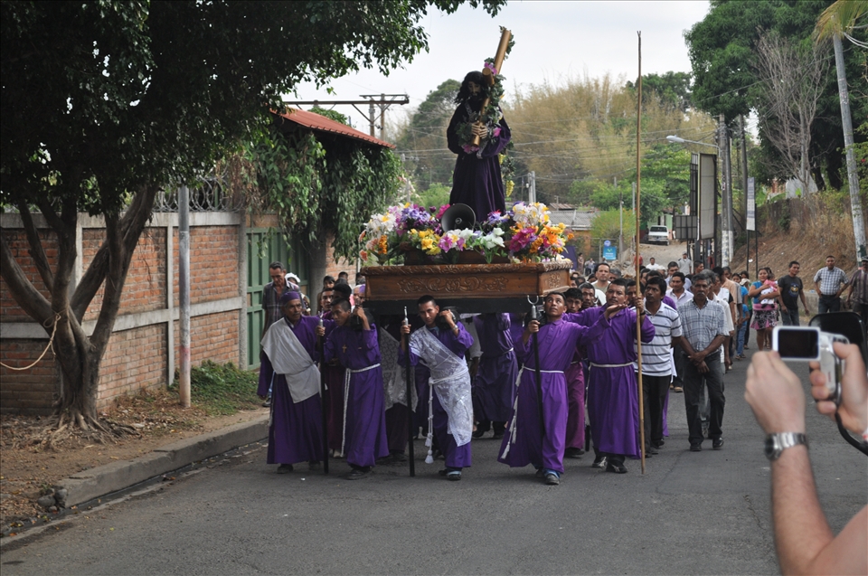 Easter, I'm not alone who wanted a picture - La libertad, El Salvador