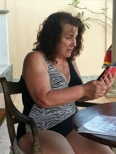 Dorothy preparing her talk about the trip in Hebrew