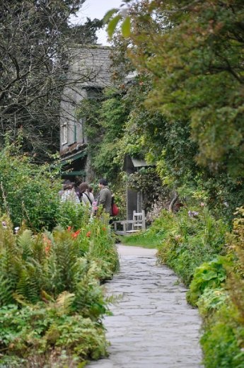 Hill Top Farm  - the same scene as in Tom Kitten