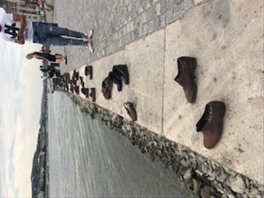 Jewish shoe memorial to victims of Danube shooting