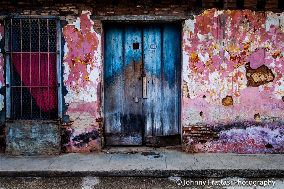 Beauty In Distress

'Cuban Layers' is a glimpse into the beauty and contradictions that exist in modern day Cuba. With a focus on the nation's extraordinary colors and textured backdrop, the images express unique contrasts by combining both the vibrant and subdued elements of Cuban society. 