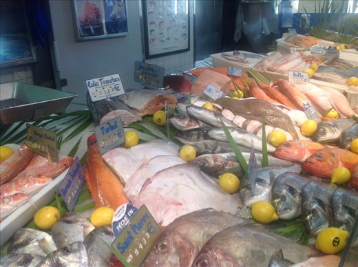Fresh fish, local market Paris
