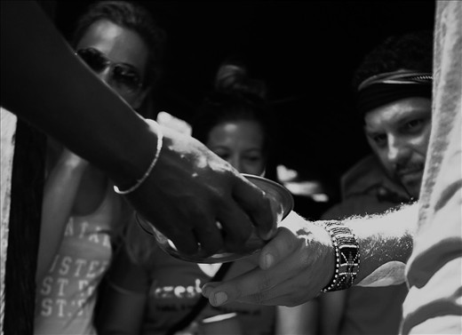 It´s time to give a hand to life, the greatest gift of all. 