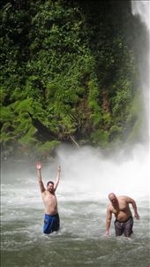 Jorje and American amigo enjoying the cold swimming hole.: by jorjejuanita, Views[304]