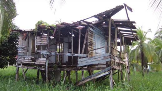 Colon Isla. No one lives in this one anymore though.