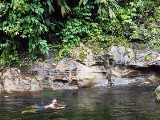 Jorje swimming on the spot. The current down the river is very strong.