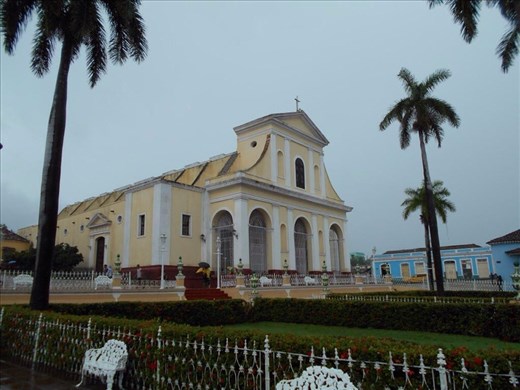 The town is very small. Plaza Mayor has just a church and restaurants. Santisima Trinidad Church.
