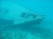Sailboat wreck in about 5m of water. Snorkelling site in San Blas: by jorjejuanita, Views[308]