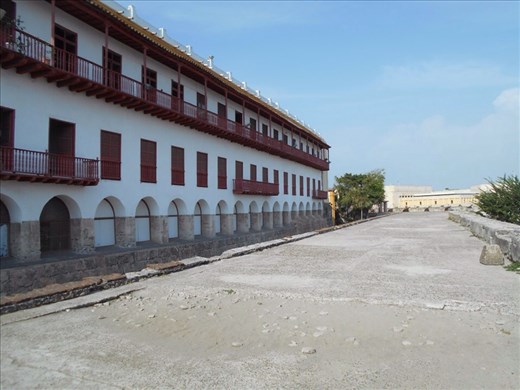 Still on our own walking tour of the old town. Spanish colonial houses, white facade and red balconies.
