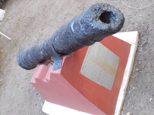 Jorje loving the cannons everywhere.