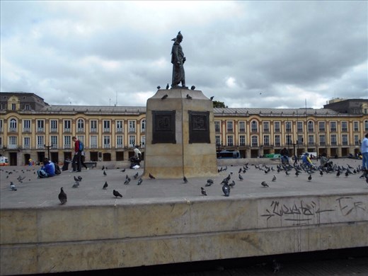 The centre of town, Plaza de Bolivar and the statue of the man himself, Latin American liberator.