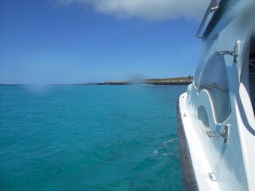 South Plaza anchorage, where we ate lunch and prepped for diving at Gordon rocks