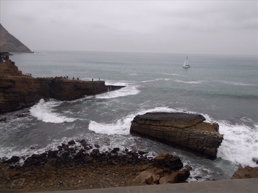 Paseo Billinghurst in the Chorrillos district and its cliff top restaurant named 