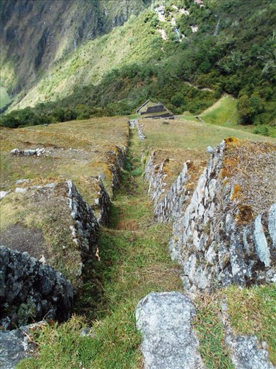 Drainage system at Winay Wayna