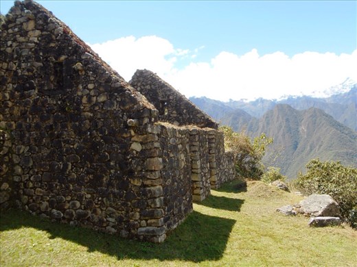 Housing at Winay Wayna. Not the worst view from home.