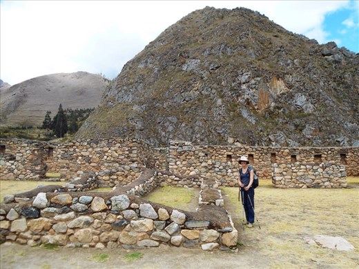 Juanita checking out the ruins at our first break