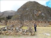 Juanita checking out the ruins at our first break: by jorjejuanita, Views[367]