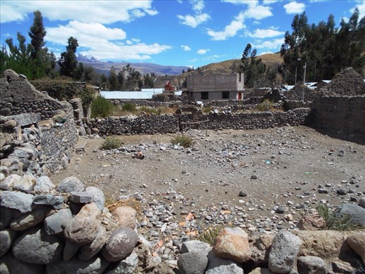 Residencies and streets of Yanque.