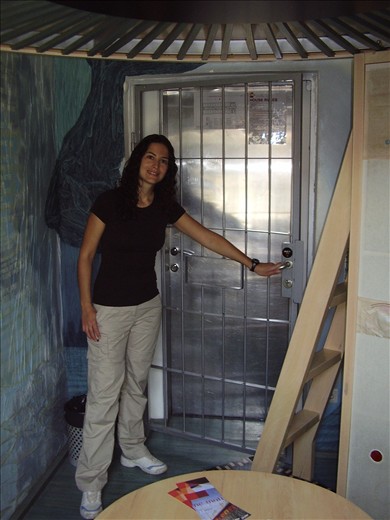 Celda reconvertida en habitación de hotel