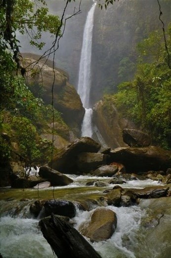 Waterfall hike near Baños