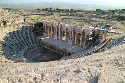 Roman ruins above the travertines