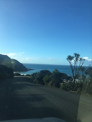 The gravel road down to Tapotupotu Bay