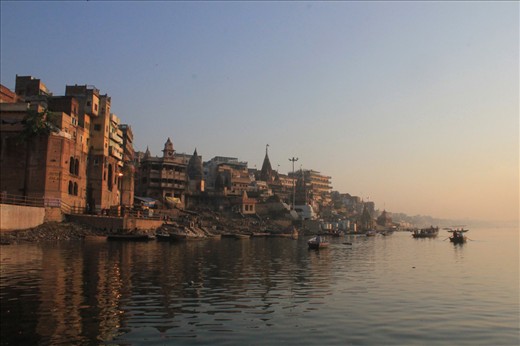 A short landscape for  infinite faith. Varanassi.