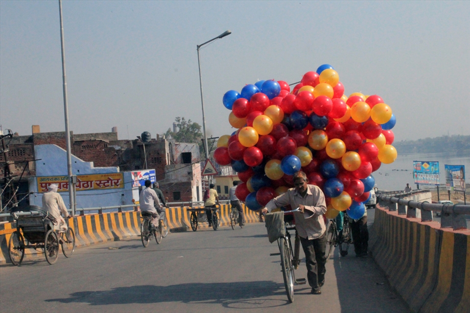 A seller of happiness in Varanassi