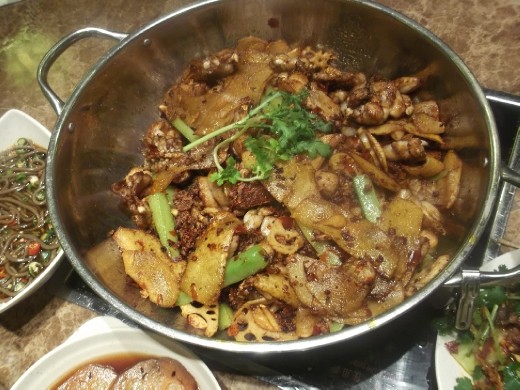 Frog hotpot. 
