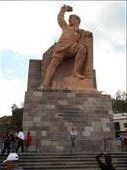 La pípila.  A statue in Guanajuato commemorating a brave soldier: by jrdenola, Views[207]